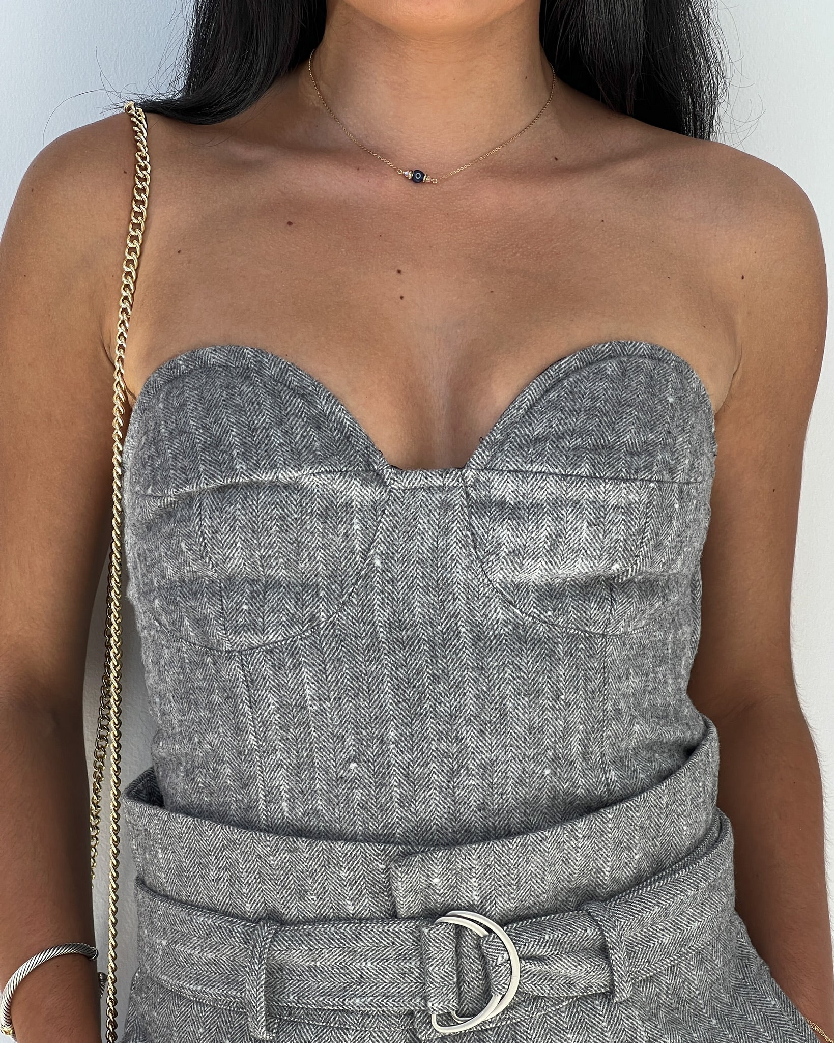 TOPS & BODYSUITS