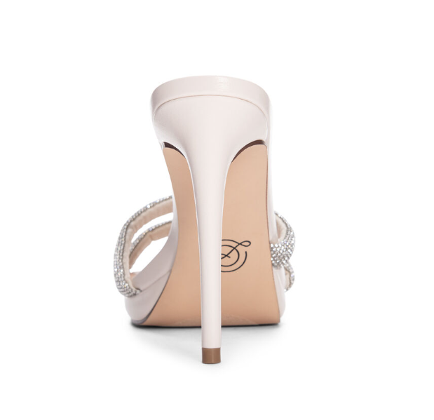 Ariana Stiletto